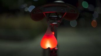 Bike Balls, unas luces para bicicleta que cuelgan debajo del asiento